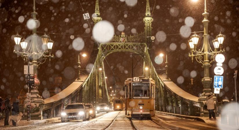 Közel másfél évtizede nem volt akkora havazás, mint most