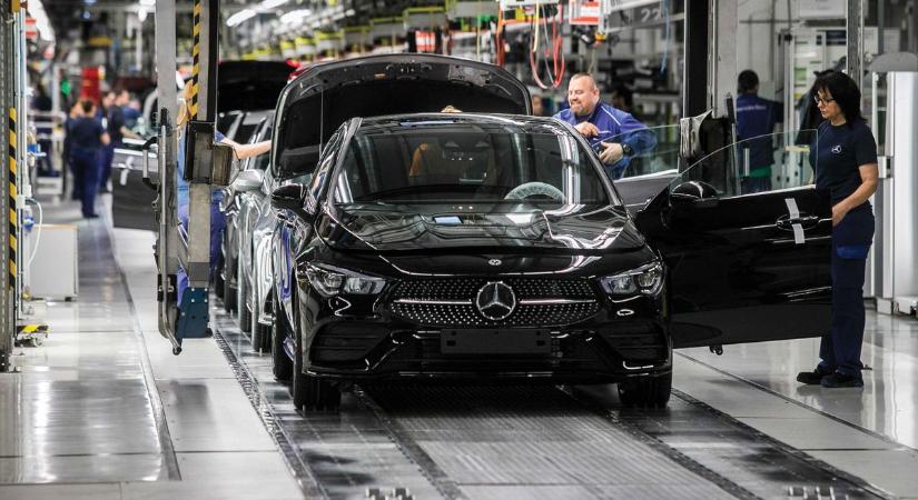 Hatalmas bejelentést tett a Mercedes: Kecskemétre költözik az egyik legnépszerűbb modell