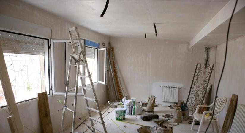 Tarol a vidéki otthonfelújítási program – még a nyugdíjasoknál is