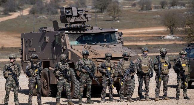 A média szerint a Nyugat akár 30 ezer békefenntartót is küldhet Ukrajnába