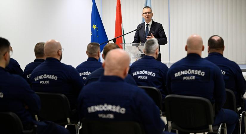 Külföldi bevetésre indulnak a magyar rendőrök
