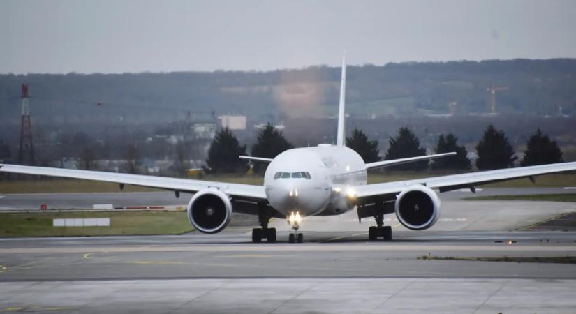 Lecsúszott egy Pegasus Airbus a ferihegyi repülőtér kifutójáról