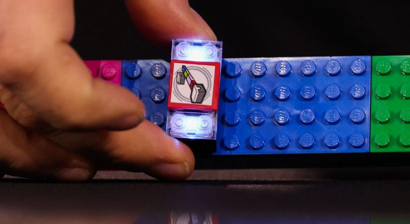 Nyíregyházán is dolgoznak a Lego nagy újdonságán: irigykedhetnek, mert világszenzációhoz járul hozzá a hazai üzem