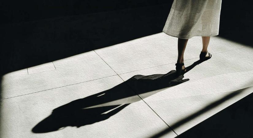 „Ki leszek azután, hogy a mackónadrág helyett újra harisnya lesz a lábamon?” – Identitáskeresés anyaként