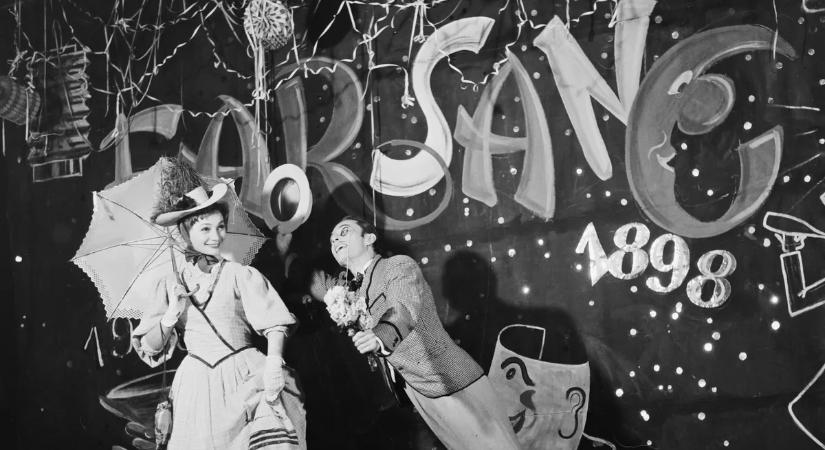 Indul a farsangi szezon! Ezekben a rémisztő jelmezekben űzték el régen a telet - Galéria