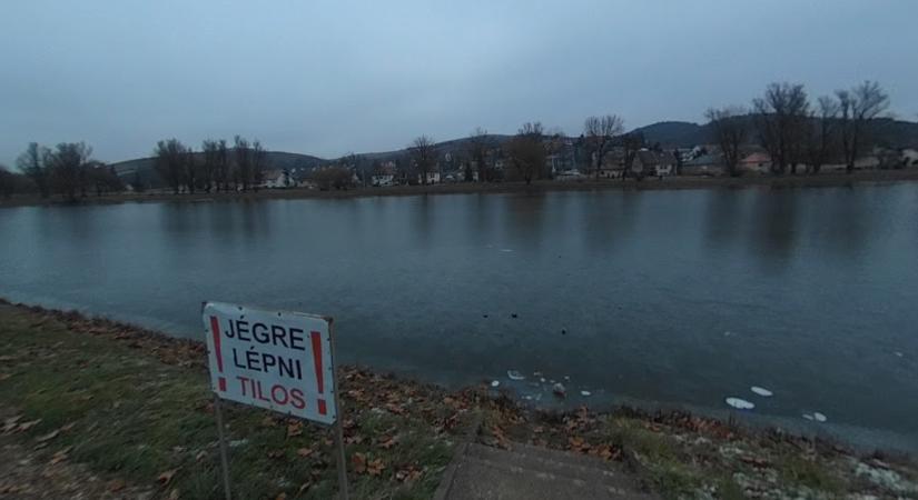 Rendőrök mentették meg egy 17 éves lány életét az ózdi Bolyki-tónál