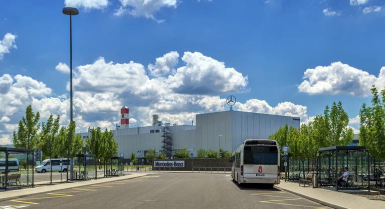 Szenzációs bejelentés: Magyarországra hozza a Mercedes az A osztály gyártását