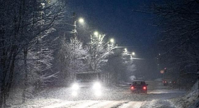 Időjárás: intenzív havazás jön, több térségben 10-20 cm friss hóval