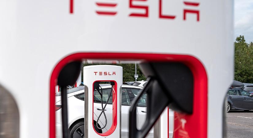 Elon Musk csettinthet: nagyszerű híreket kapott a britektől