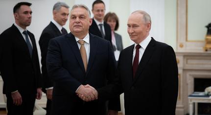 Megszentelték Orbán Viktor dolgozószobáját, de most nem Bese atya végezte a szertartást