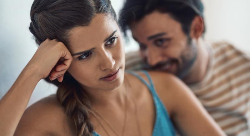 9 figyelmeztető jel, hogy csak azért van veled, mert egyedül unatkozik