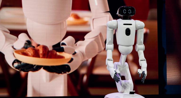 Reggelit csinál és a mosogatógépet is kipakolja helyettünk az LG robotja