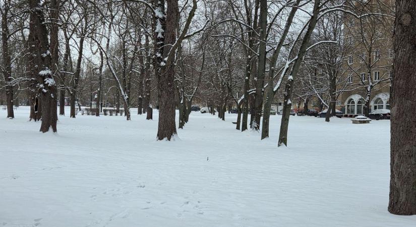 Változott az előrejelzés: itt fog még sok hó esni, jönnek a 30 centik videó