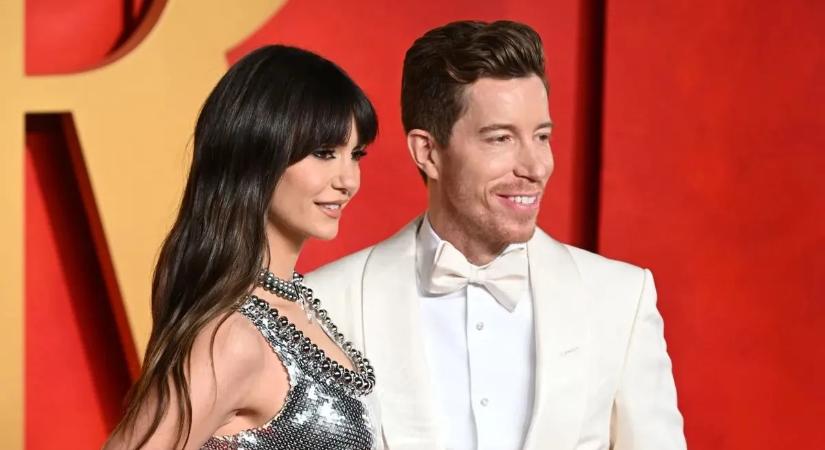 Nyomát se látni a szakításnak: bikiniben mutatta meg tökéletes alakját a szexi színésznő