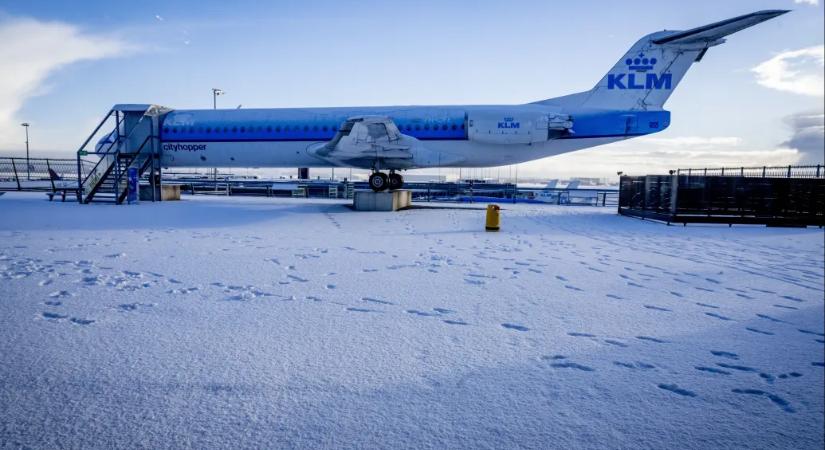 Nincs elég jégmentesítő lötty, 600 járatot töröl szerdán az amszterdami Schiphol repülőtér