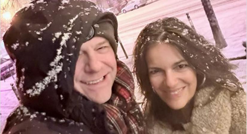 Till Attila feleségével szelfizett a hóesésben: Kriszta ragyogó szépség