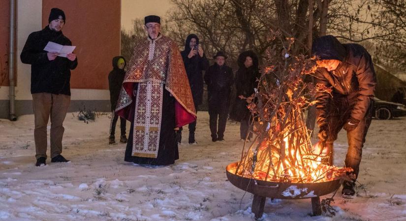 Szerb ortodox karácsonyt tartottak a Rác utcai templomban (galéria)