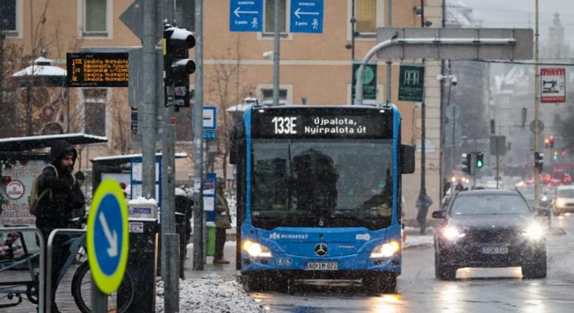 A hóhelyzet miatt megtagadhatják a járat indítását a buszvezetők a Szolidaritás Autóbusz-közlekedési Szakszervezet elnöke szerint