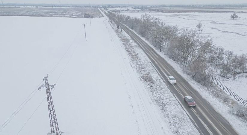 Hó borította be a vármegyét, balesetek és viták kísérték a kedd reggelt