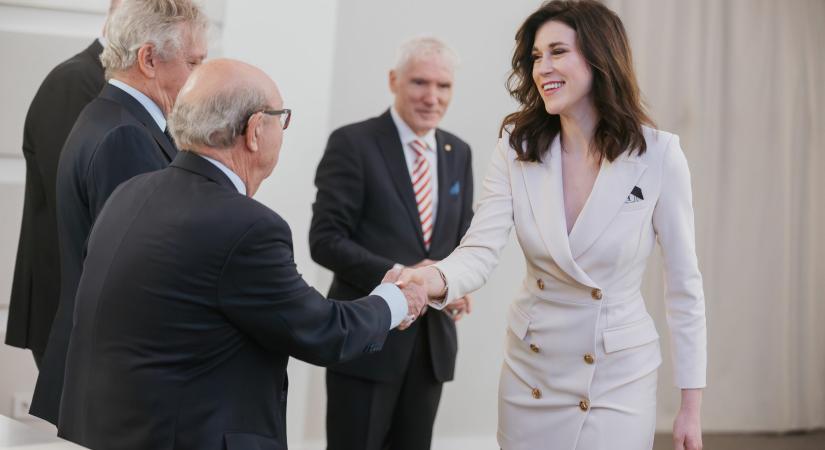 AzÜzlet díjátadó: az Év Női üzleti személyisége: Rózsahegyi Zsanett a Láng Negyed projektvezetője