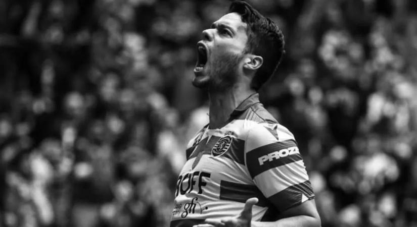 A mérkőzés után a reptéren halt meg a 32 éves BL-győztes focista