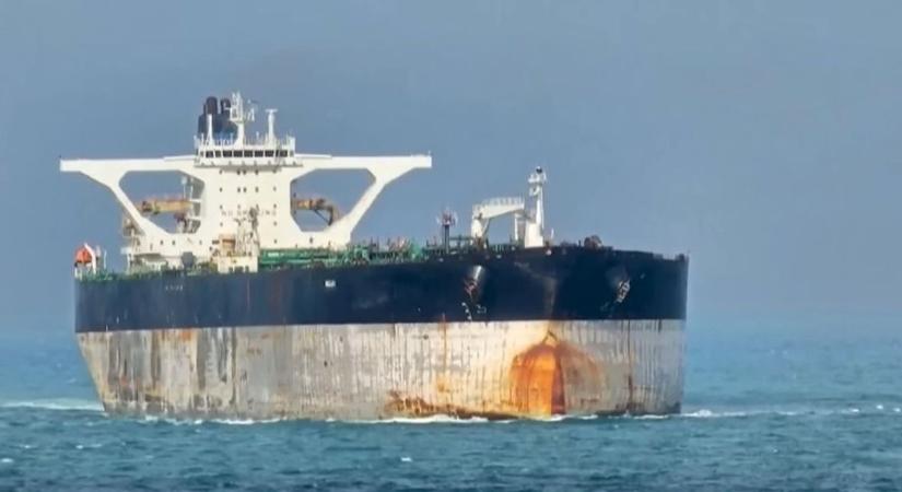 Moszkva tengeralattjárót küldött a venezuelai partoknál lefoglalni próbált tanker kíséretére