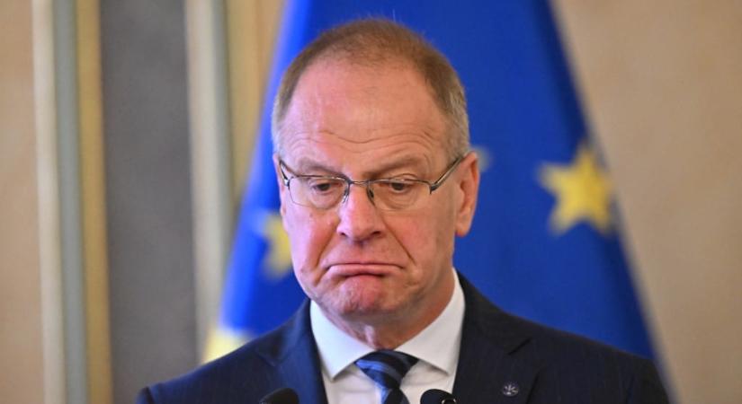 Az önkormányzatokért felelős miniszternek „nincs felhatalmazása” az önkormányzatok túléléséről tárgyalni