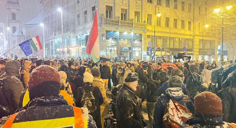 Hadházy Ákos robbantott: le fogják állítani az országot, ha a Fidesz csalással nyeri a választást