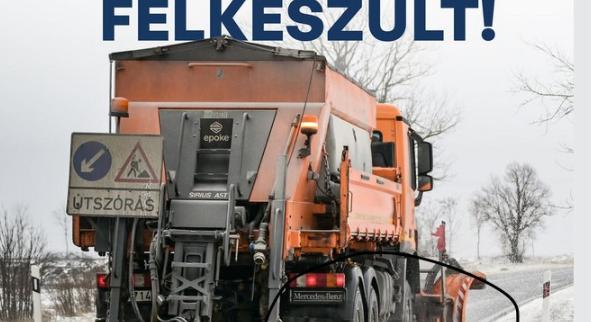 Fura balhéba keveredett Lázár János – Pontosabban a minisztériuma, méghozzá a „kutyákkal” egy hókotrós közösségi médiás poszt miatt