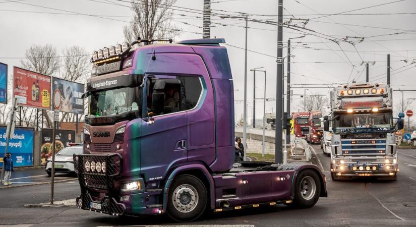 Fordulat az útdíjemelés ügyében, erre készülnek a kamionosok