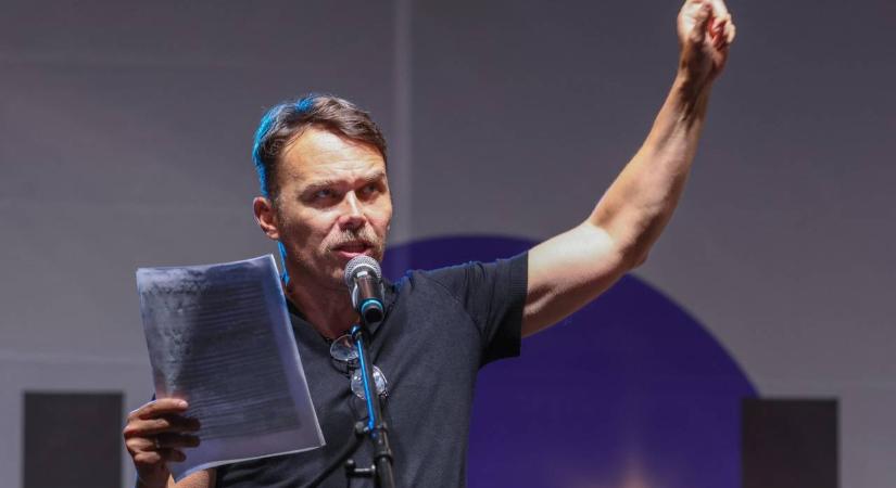 Lengyel Tamás felkérdezte Orbán Viktort, amiért nem emlékezett meg az elhunyt Tarr Béláról