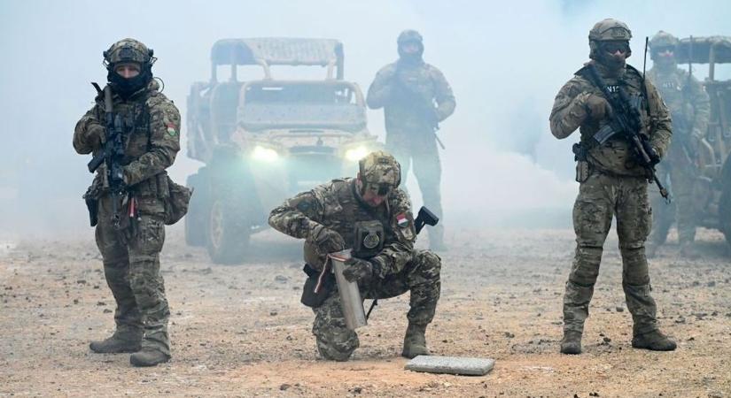 Egy évvel az alapkő után már messziről látszik – így épül Szolnok új katonai központja