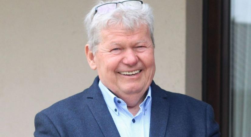 Süli János is hólapátot ragadott (videóval)