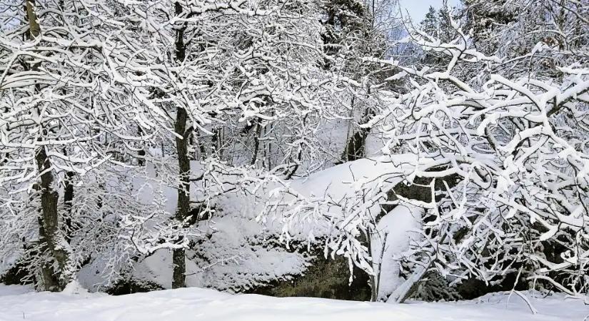 Több vármegyére is riasztást adtak ki: 10–20 centi hó és hófúvás jöhet