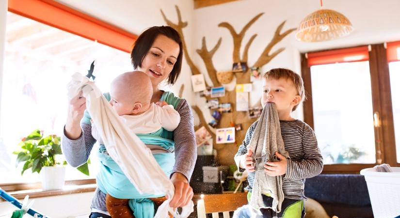 NAV: a két gyermeket nevelő anyák kedvezménye