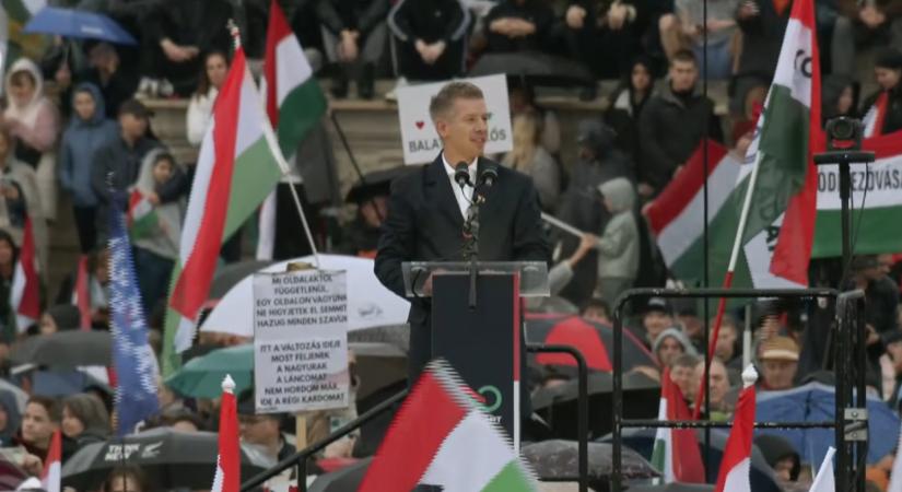 Magyar Péter levelet írt Robert Ficónak és felszólította Orbánt, írja alá