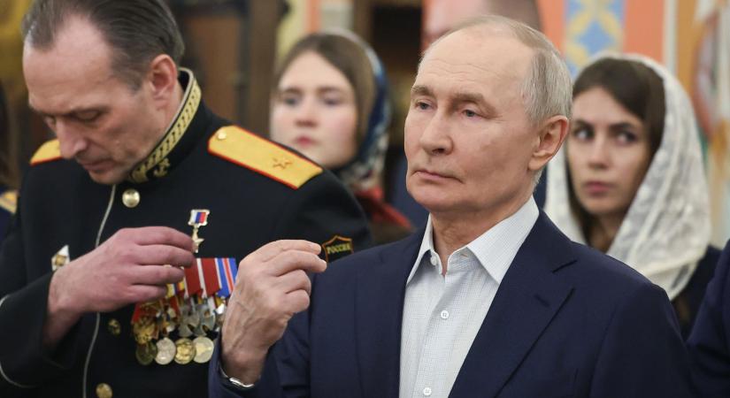 Putyin az ortodox egyház egyesítő szerepét méltatta karácsonyi üdvözletében