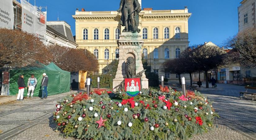 Tovább csökken az újszülöttek száma Komáromban – Friss adatok