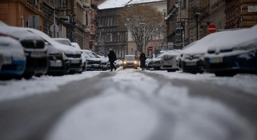 Budapesten vezetése későn ébredt, nehezen lehet elérni a kórházakat is