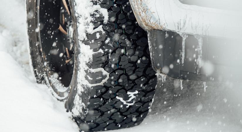 Katasztrofális a helyzet az M1-esen: aki arra megy, jobb, ha erre felkészül