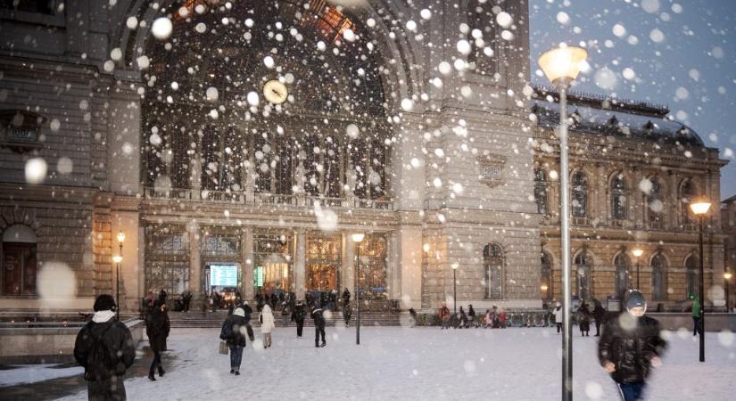 Újra két futópályával üzemel a budapesti repülőtér