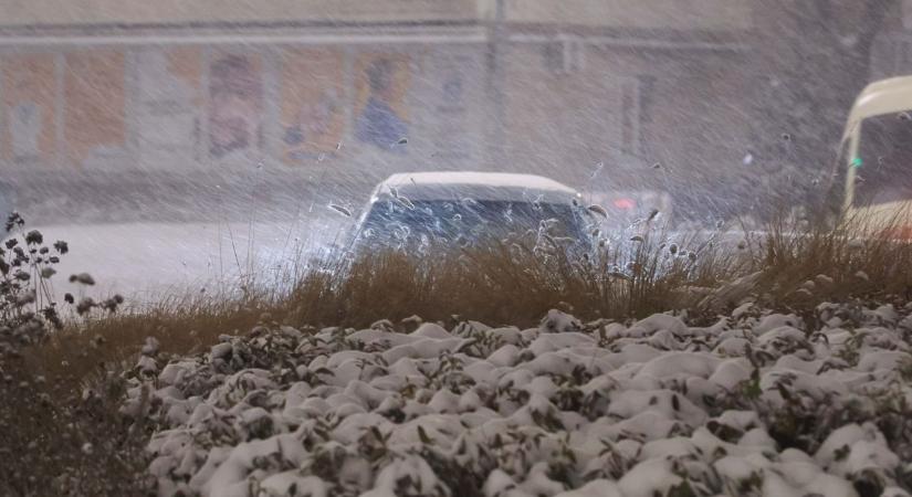 Hófúvás és erős szél nehezíti a mindennapokat Veszprémben