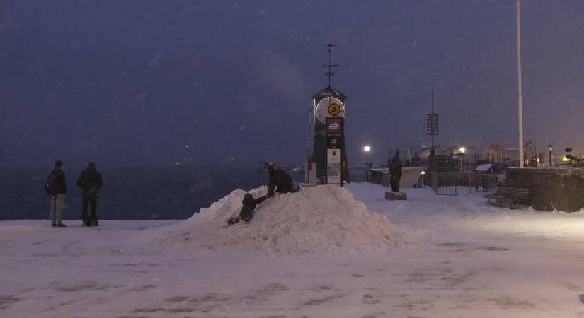 Vörös kódot rendeltek el a hideg és a havazás miatt, visszavonásig érvényes