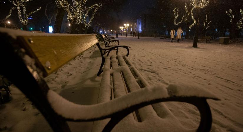 Életbe lépett a vörös kód, minden rászorulót fogadnak a szociális intézmények