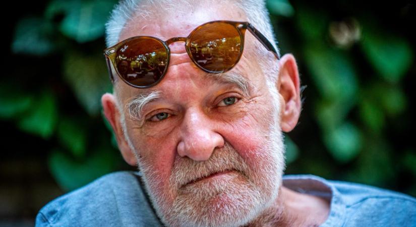 Tarr Bélára emlékeznek, műsorváltozás lesz a köztévén