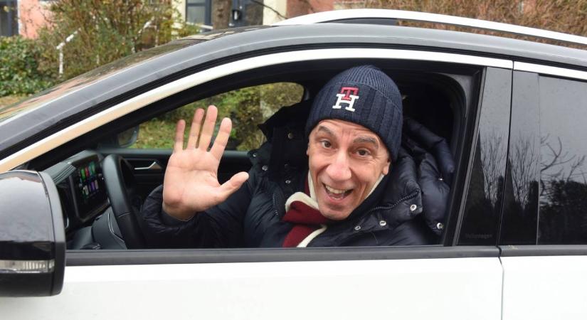 A hóban ragadt Csonka András, járhatatlan volt az M1-es