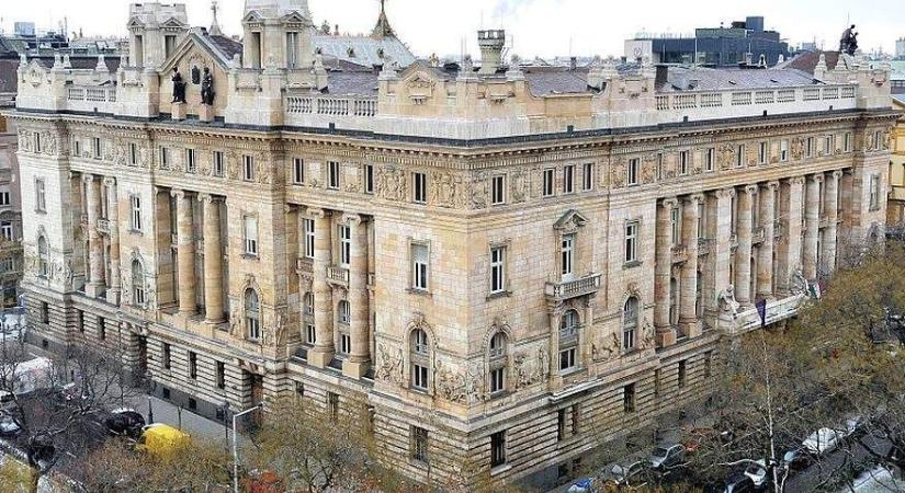MNB: tőzsdei befektetést ígért, veszteséges kereskedés lett a vége