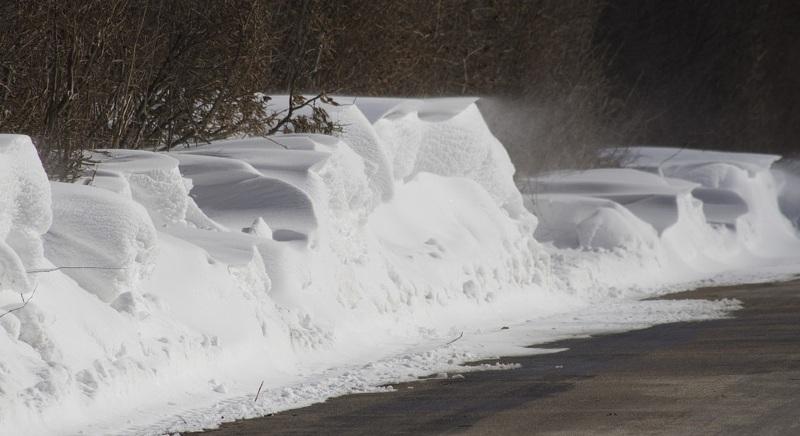 Nagy területen másodfokú figyelmeztetés érvényes a hófúvás miatt