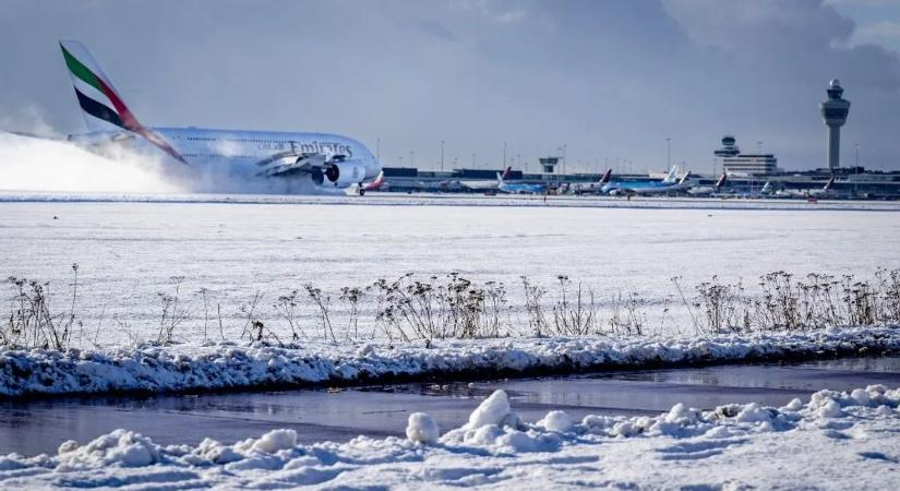 Havazás miatt leállt a légi közlekedés - több száz európai járatot töröltek