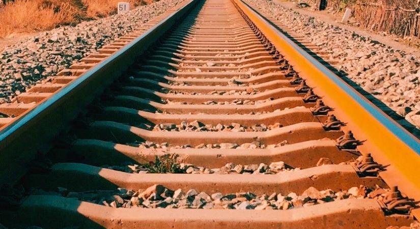 Ittas nő feküdt a sínekre Bocskaikertben